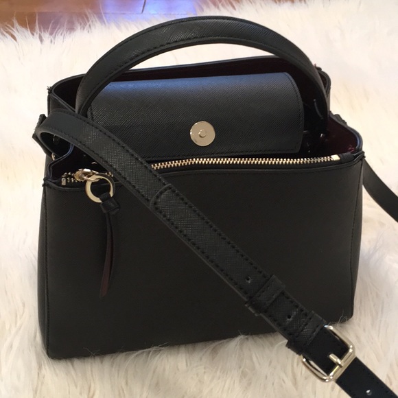 Zara Handbags - 🌹Price to sell! Zara black handbag!